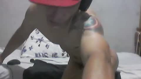 Snapshot of erickfitnes chatting on 02/24/26, 01:47 Masturbation online show from 02/24/26, 01:47