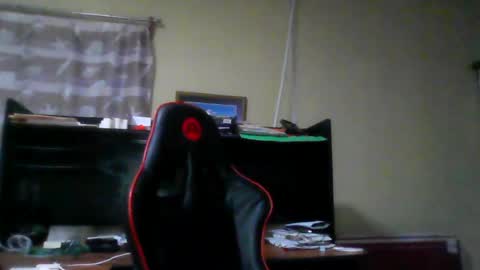 Snapshot of erik1781 chatting on 07/14/26, 05:34 erik1781 online show from 07/14/26, 05:34
