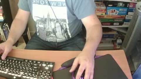 Snapshot of erik_dapper chatting on 07/18/26, 05:06 Erik Dapper online show from 07/18/26, 05:06