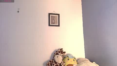 Snapshot of erik_golden_ chatting on 07/22/26, 08:55 I am Erik online show from 07/22/26, 08:55