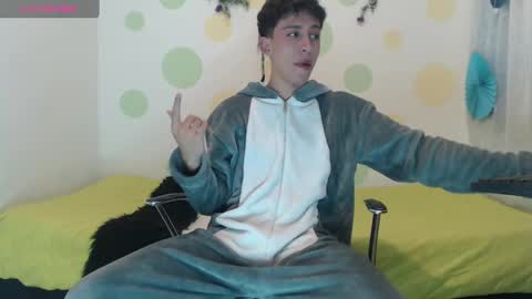 Jhon online show from 01/18/25, 07:04