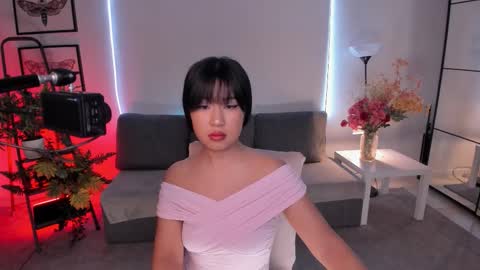 erika_kim online show from 11/24/25, 06:24