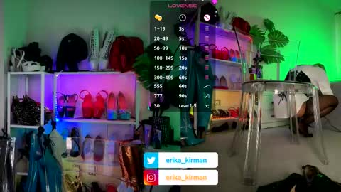 Erika      online show from 10/07/25, 10:12