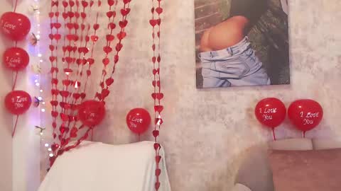 Snapshot of erikabeee1 chatting on 02/15/25, 10:11 Erikabeee online show from 02/15/25, 10:11