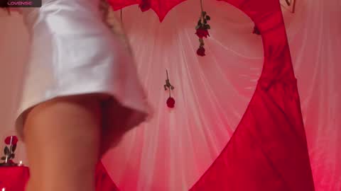 Erika Benz online show from 02/14/25, 02:44