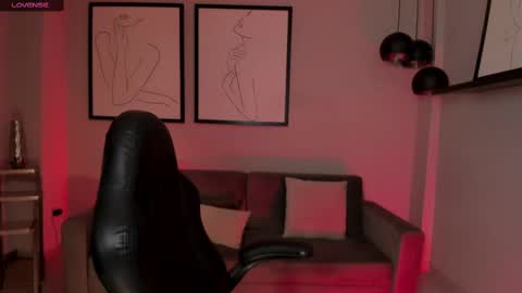 Erika Benz online show from 02/19/25, 12:11