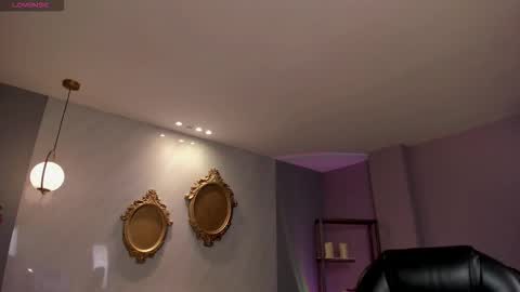 Erika Benz online show from 10/12/25, 12:15