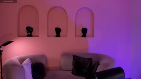 Erika Benz online show from 06/09/26, 12:28