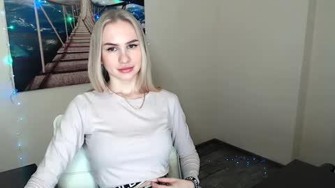 Erika online show from 01/29/25, 01:07