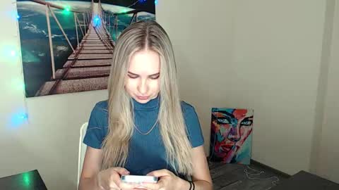 Erika online show from 09/16/25, 11:44