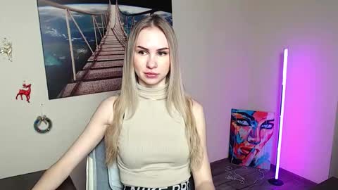 Snapshot of erikagavin chatting on 01/16/26, 12:53 Erika online show from 01/16/26, 12:53