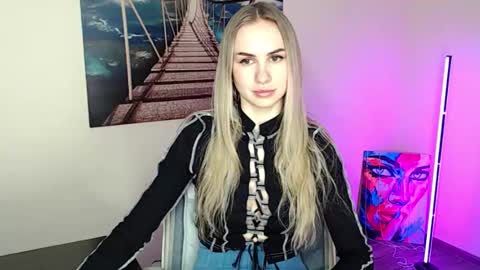 Snapshot of erikagavin chatting on 03/06/26, 02:13 Erika online show from 03/06/26, 02:13