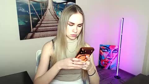 Snapshot of erikagavin chatting on 03/19/26, 01:26 Erika online show from 03/19/26, 01:26