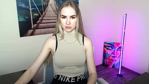 Snapshot of erikagavin chatting on 04/01/26, 12:06 Erika online show from 04/01/26, 12:06