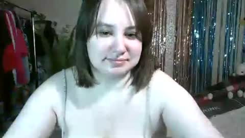 Snapshot of erikatwins chatting on 06/13/26, 05:49 Erika online show from 06/13/26, 05:49