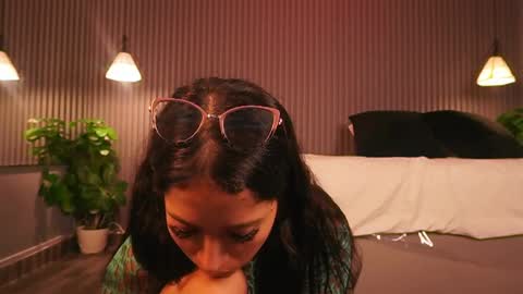 Eri  online show from 03/30/26, 07:48