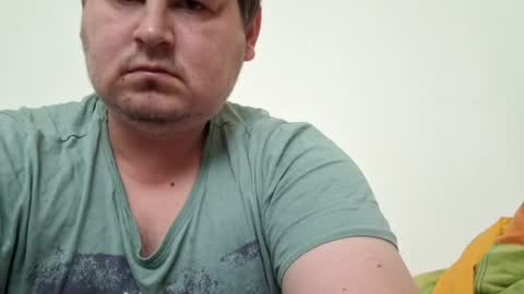 Snapshot of erikstar chatting on 07/16/26, 02:56 erikstar online show from 07/16/26, 02:56