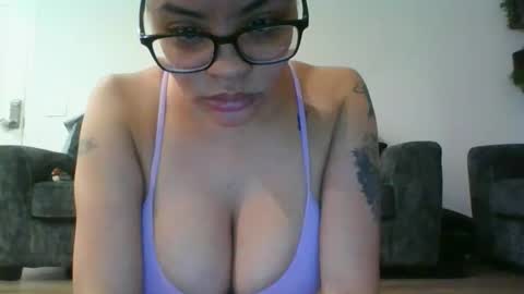 erin2025 online show from 10/28/25, 07:56