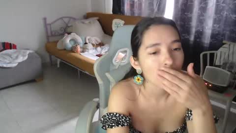 erina_1 online show from 06/07/26, 06:22