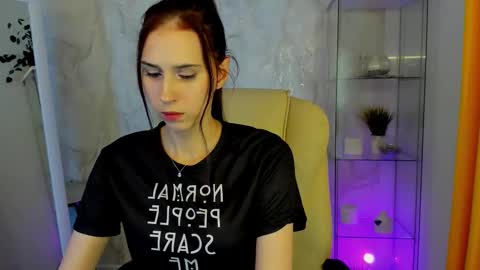 Snapshot of erisunn chatting on 11/09/25, 06:39 EriSun online show from 11/09/25, 06:39