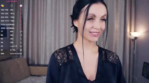 Snapshot of erlinefairall chatting on 01/09/26, 08:32 Erline and Monica online show from 01/09/26, 08:32