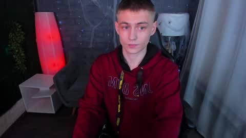 Snapshot of ermak_reborn chatting on 12/15/24, 12:40 Max online show from 12/15/24, 12:40