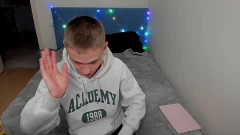 Snapshot of ermak_reborn chatting on 12/16/24, 02:25 Max online show from 12/16/24, 02:25