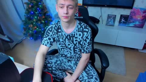 Snapshot of ermak_reborn chatting on 01/05/25, 01:35 Max online show from 01/05/25, 01:35