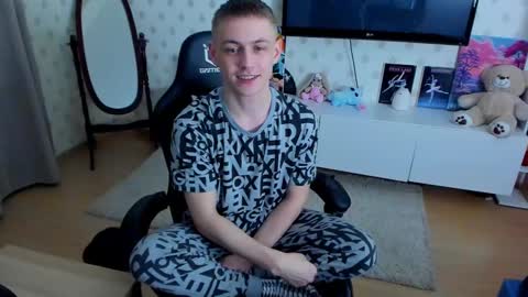 Snapshot of ermak_reborn chatting on 02/09/25, 10:54 Max online show from 02/09/25, 10:54