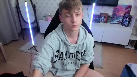 Snapshot of ermak_reborn chatting on 09/22/25, 01:18 Max online show from 09/22/25, 01:18