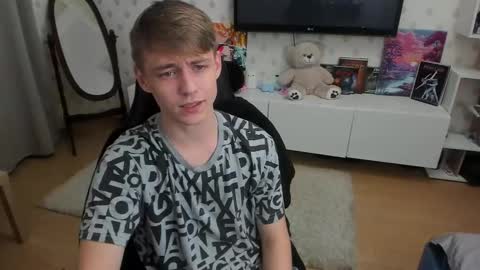 Snapshot of ermak_reborn chatting on 09/26/25, 01:09 Max online show from 09/26/25, 01:09