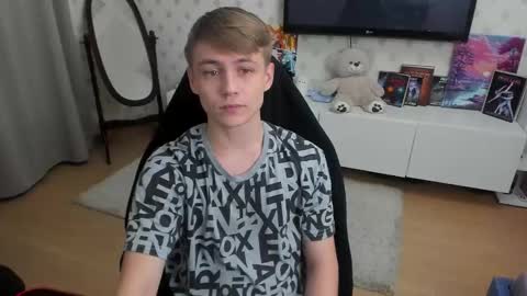 Snapshot of ermak_reborn chatting on 09/27/25, 01:10 Max online show from 09/27/25, 01:10