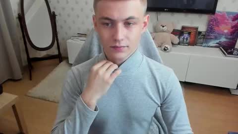 Snapshot of ermak_reborn chatting on 10/17/25, 11:07 Max online show from 10/17/25, 11:07