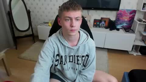 Snapshot of ermak_reborn chatting on 11/10/25, 10:58 Max online show from 11/10/25, 10:58