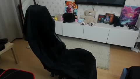 Snapshot of ermak_reborn chatting on 11/10/25, 11:04 Max online show from 11/10/25, 11:04