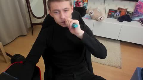 Snapshot of ermak_reborn chatting on 11/27/25, 01:40 Max online show from 11/27/25, 01:40