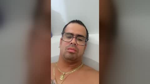Snapshot of ernesto5y7 chatting on 07/20/26, 03:54 ernesto5y7 online show from 07/20/26, 03:54