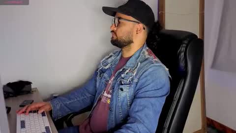 ernesto rodriguez 82 online show from 10/10/25, 02:54