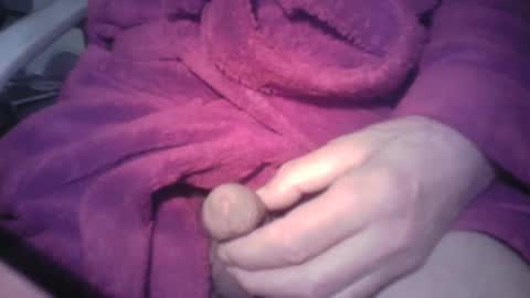 Snapshot of ernie200 chatting on 12/27/24, 10:23 Ernie online show from 12/27/24, 10:23