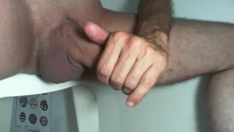 Snapshot of erniemuyhot435811 chatting on 12/19/25, 03:02 erniemuyhot435811 online show from 12/19/25, 03:02