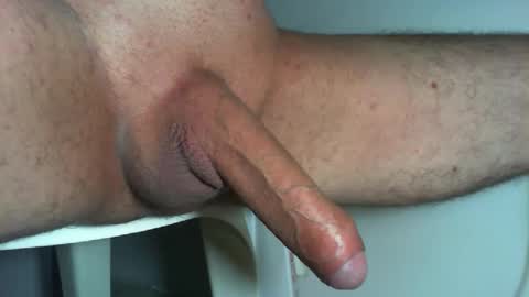 Snapshot of erniemuyhot435811 chatting on 01/12/26, 05:01 erniemuyhot435811 online show from 01/12/26, 05:01