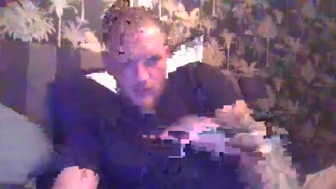 eroguy20 online show from 11/05/25, 12:38