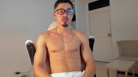 eros_becker_ online show from 05/08/26, 04:51