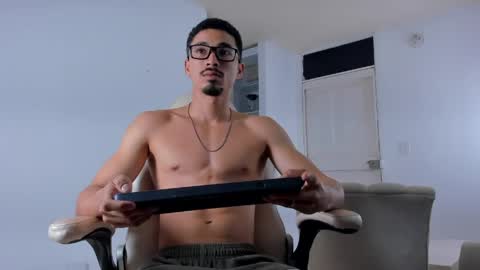eros_becker_ online show from 05/25/26, 05:57