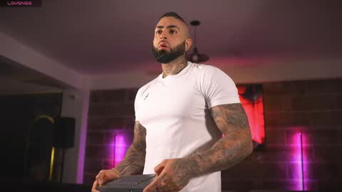 Snapshot of eros_dark_ chatting on 04/05/26, 09:56 EROS DARK online show from 04/05/26, 09:56