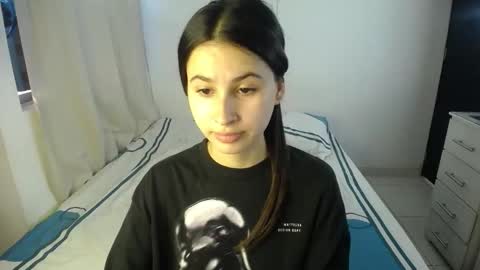 Snapshot of erosgirls_ chatting on 10/05/25, 08:18 erosgirls_ online show from 10/05/25, 08:18