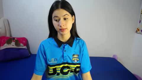 Snapshot of erosgirls_ chatting on 11/29/25, 04:04 erosgirls_ online show from 11/29/25, 04:04