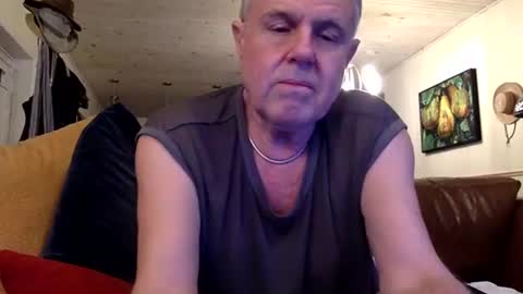 eros online show from 12/12/24, 05:42