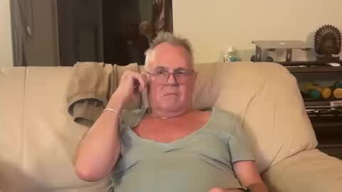 eros online show from 10/19/25, 01:39