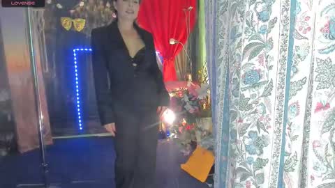 Eve online show from 10/09/25, 05:22